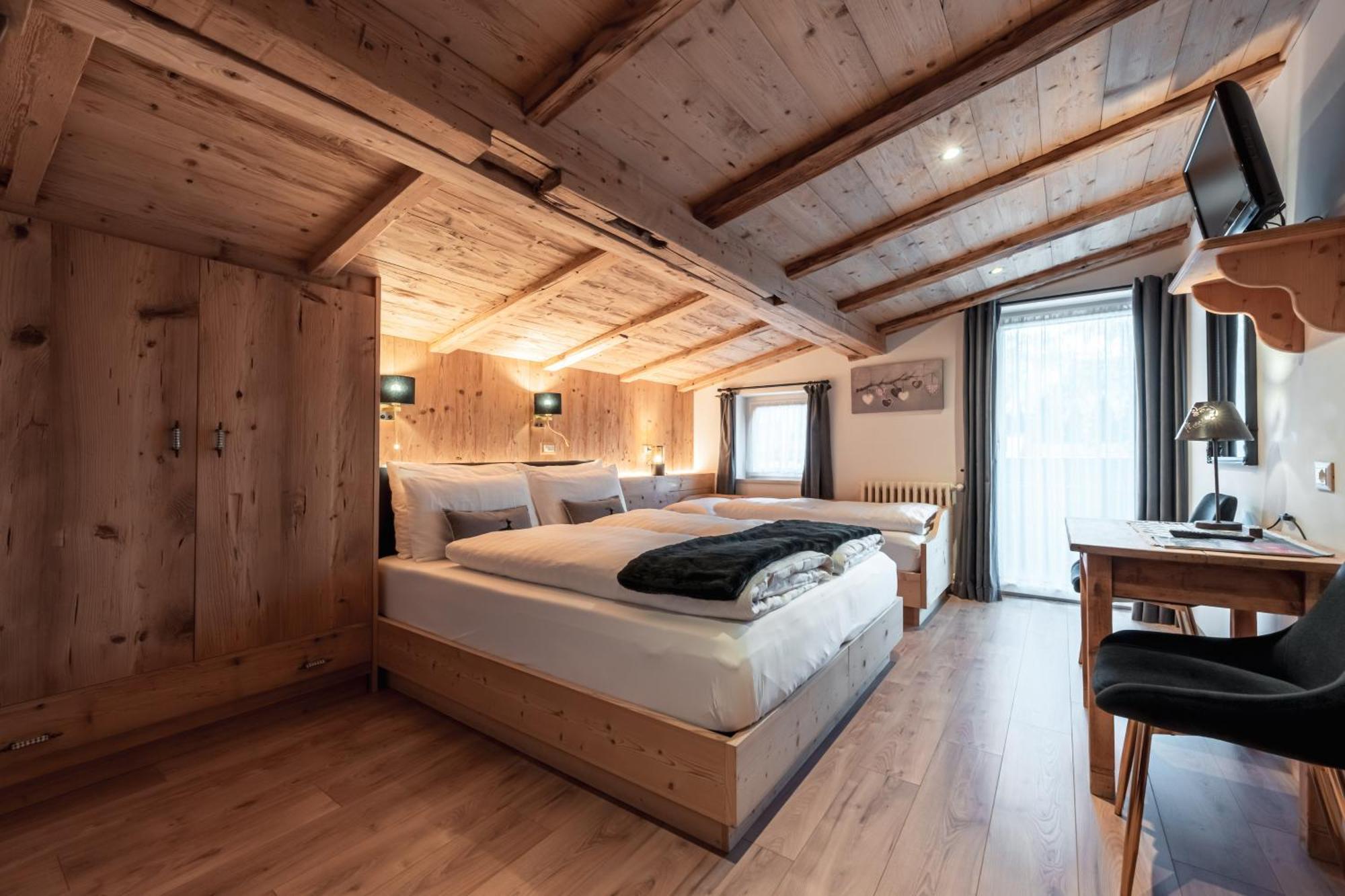קאנזיי Albergo Majorka מראה חיצוני תמונה